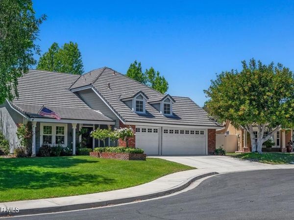 907 Sagebrush Place, Newbury Park, CA 91320