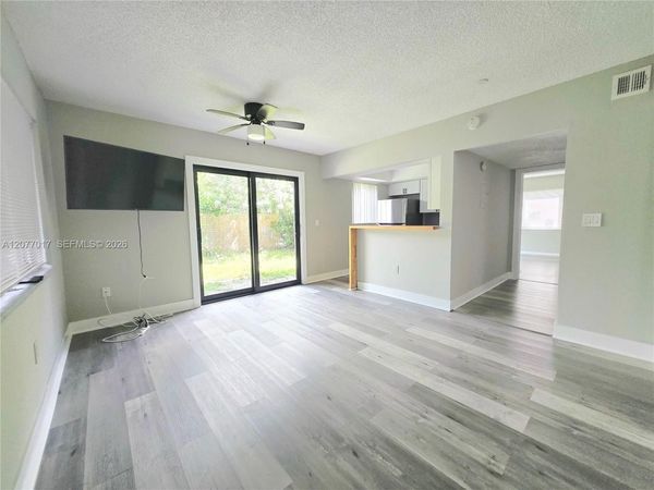 335 SW 20th St, Unit 5, Fort Lauderdale, FL 33315