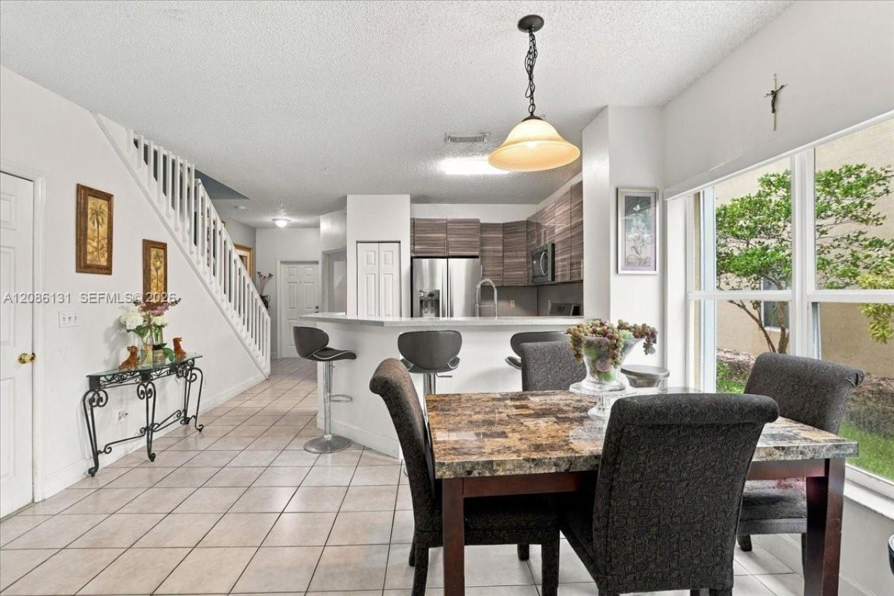 306 SW 120th Ave, Pembroke Pines, FL 33025 Photo
