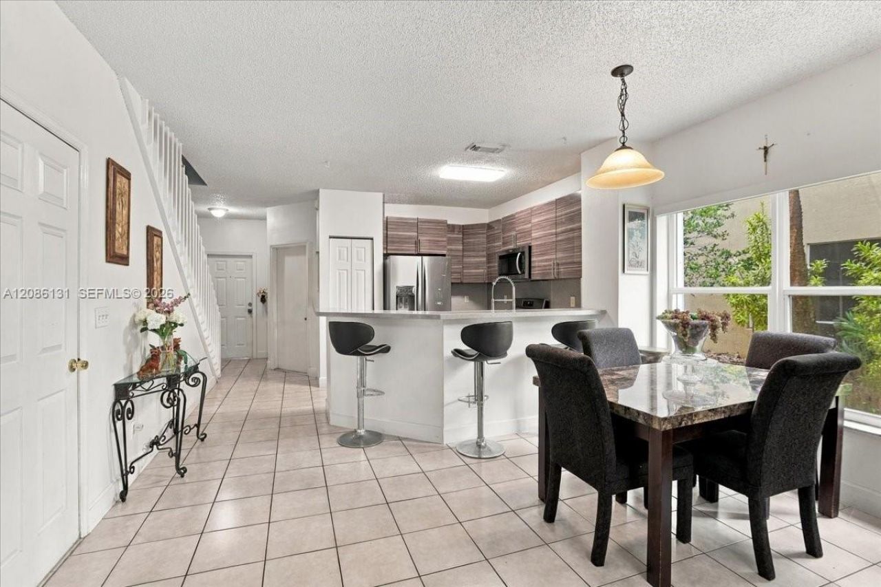 306 SW 120th Ave, Pembroke Pines, FL 33025 Photo