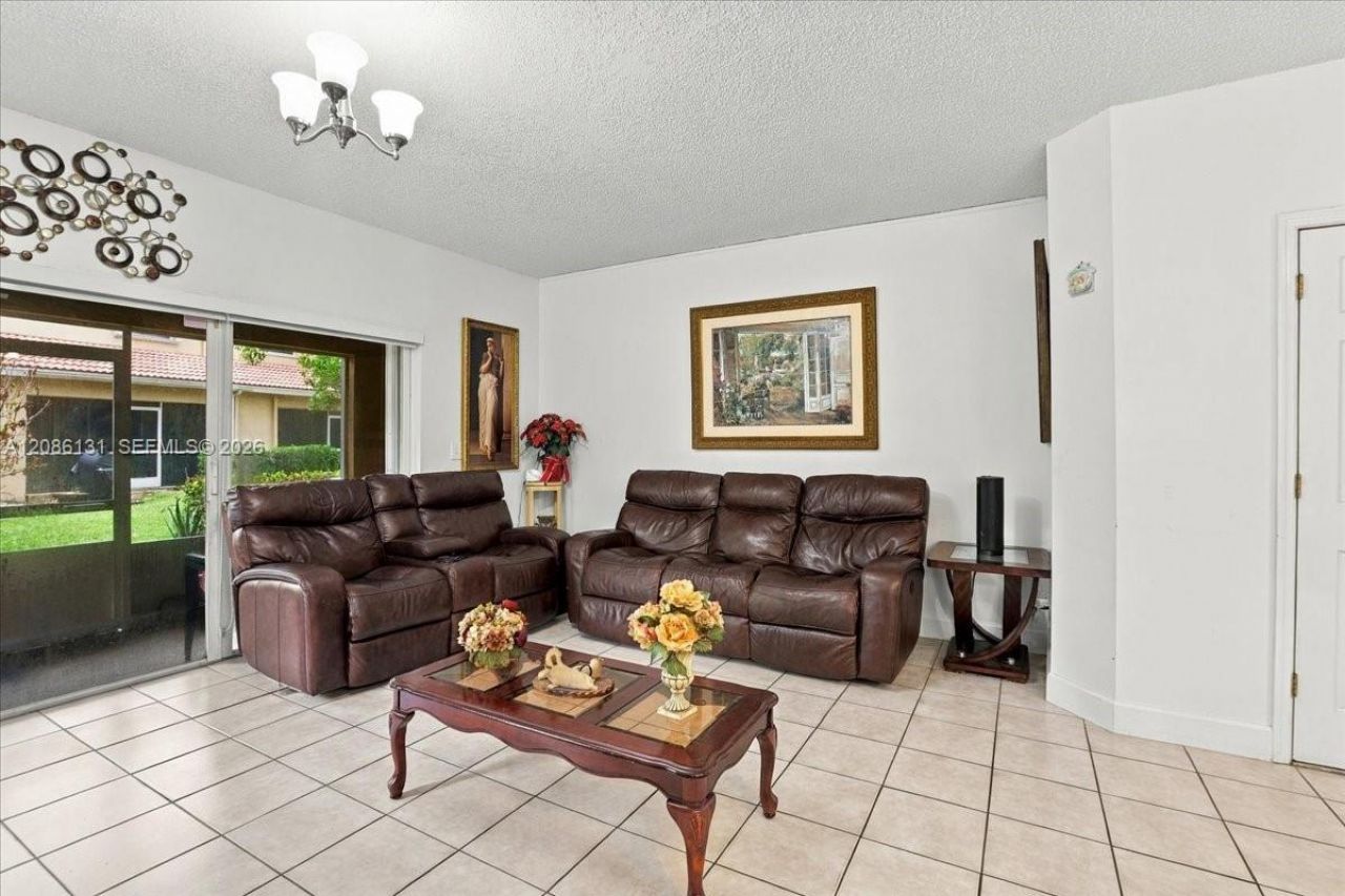306 SW 120th Ave, Pembroke Pines, FL 33025 Photo