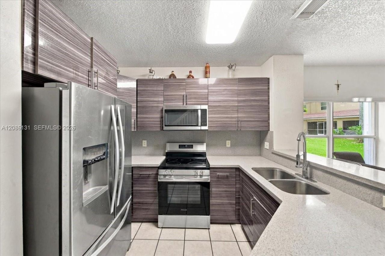 306 SW 120th Ave, Pembroke Pines, FL 33025 Photo