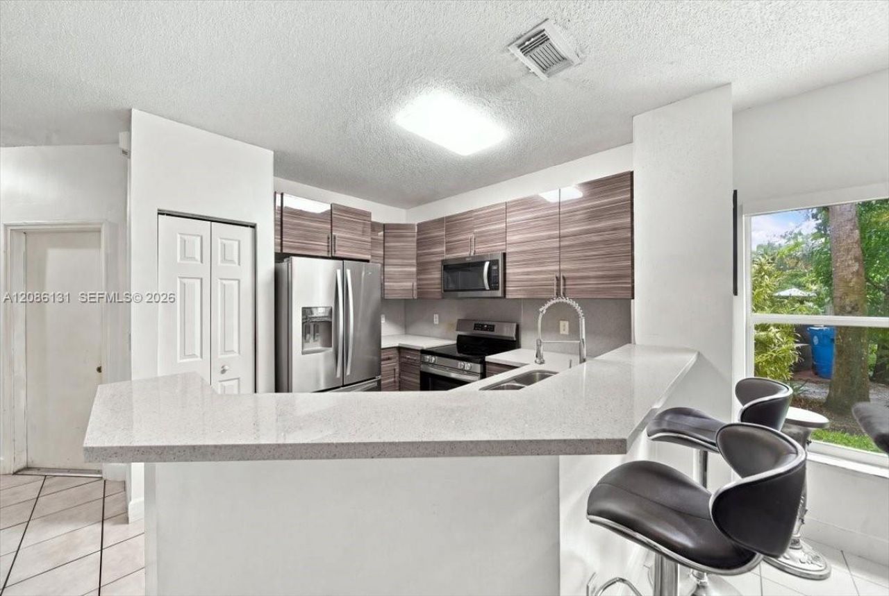 306 SW 120th Ave, Pembroke Pines, FL 33025 Photo