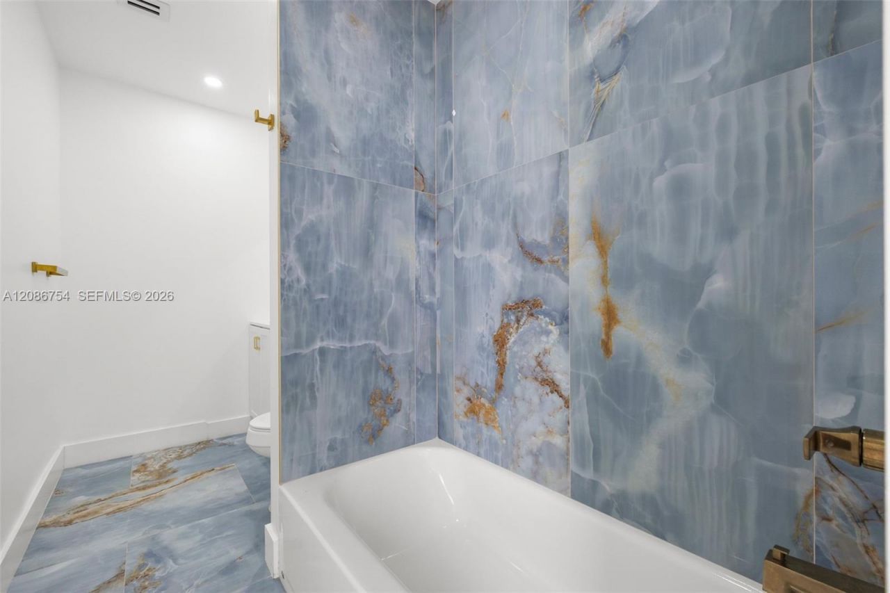 8253 W 14th Ct, Hialeah, FL 33014 Photo