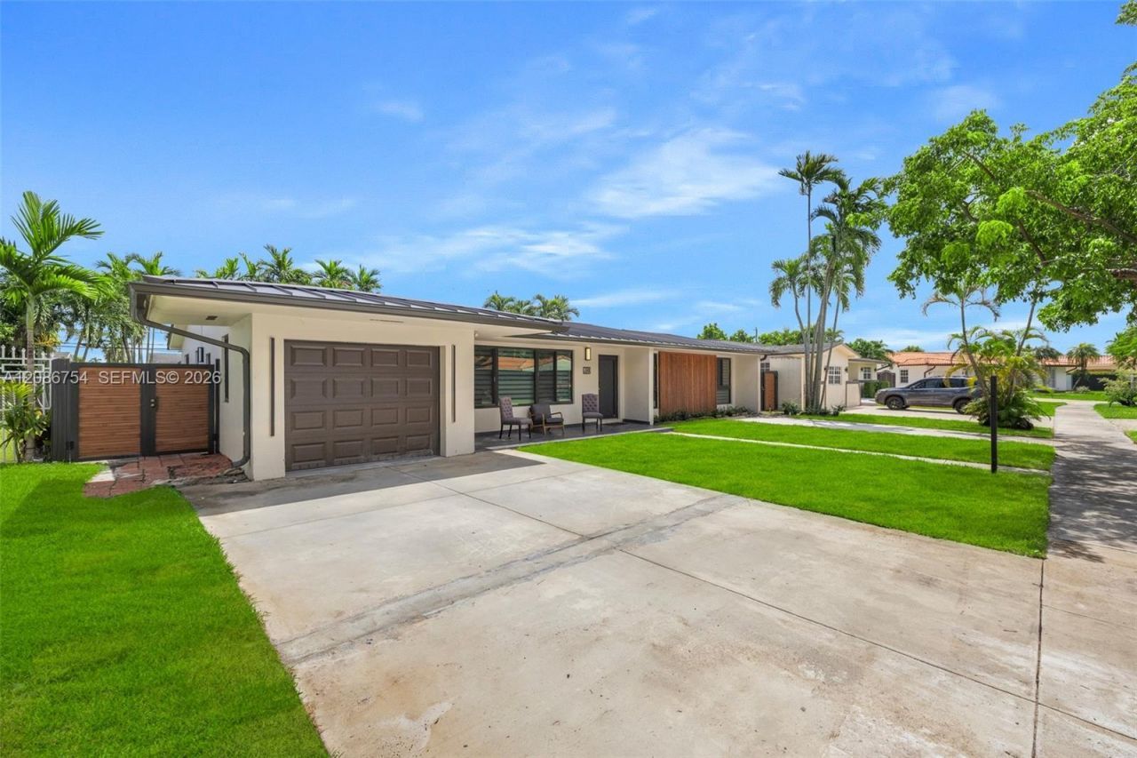 8253 W 14th Ct, Hialeah, FL 33014 Photo