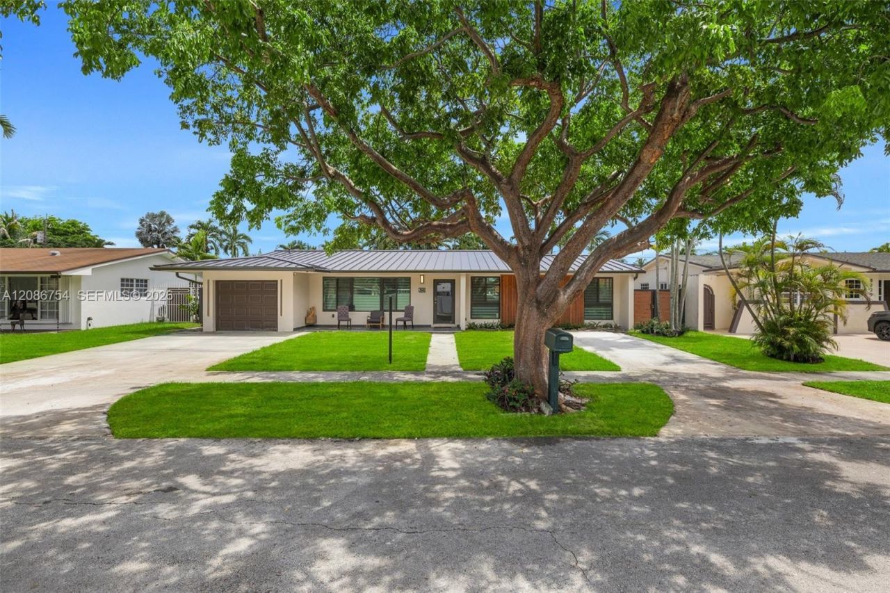 8253 W 14th Ct, Hialeah, FL 33014 Photo