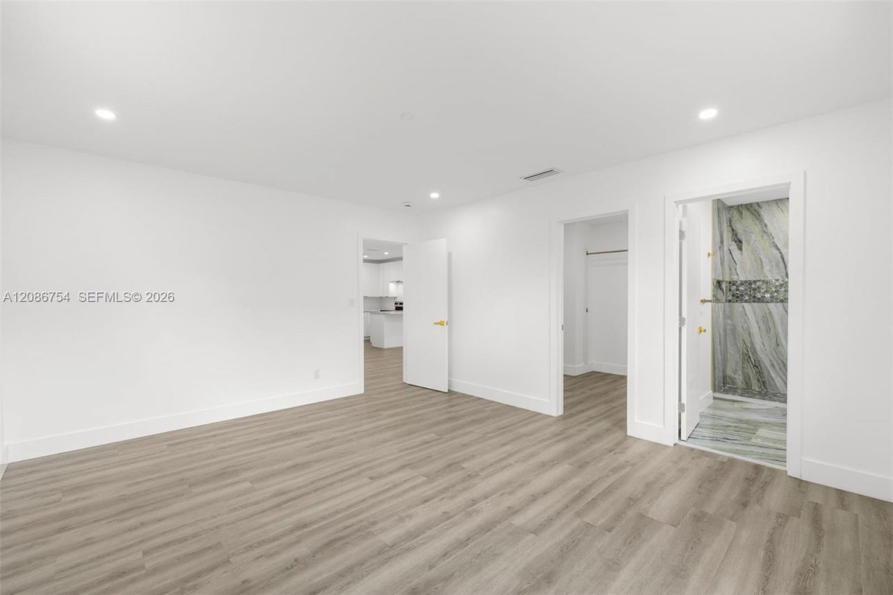 8253 W 14th Ct, Hialeah, FL 33014 Photo