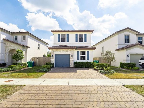 2370 NW 131st Cir, Miami, FL 33167