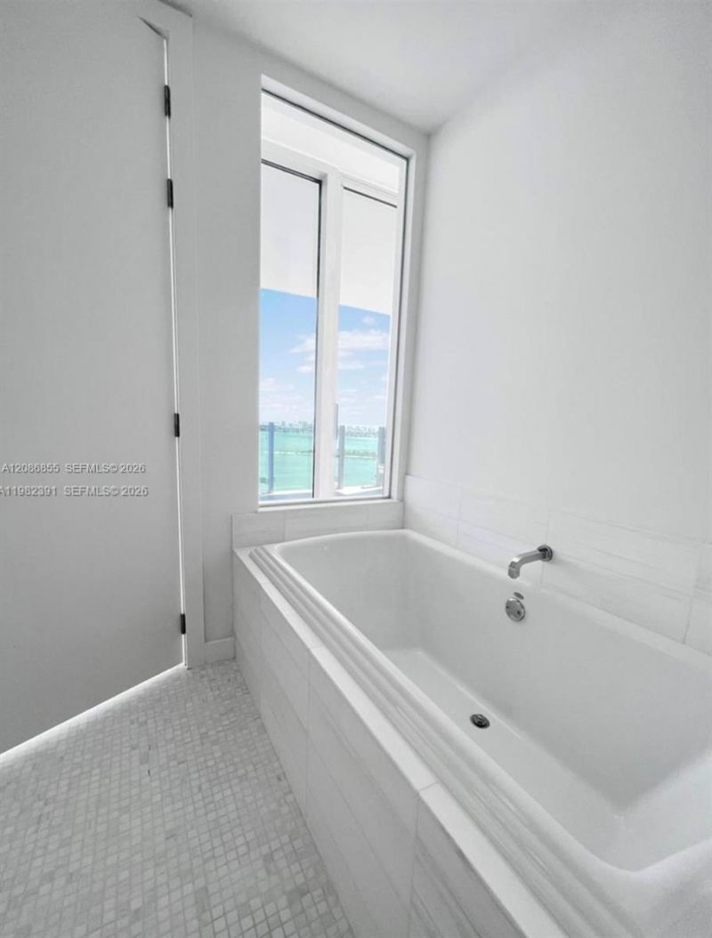 700 NE 26th Ter, Unit 2303, Miami, FL 33137 Photo