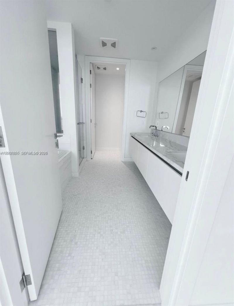 700 NE 26th Ter, Unit 2303, Miami, FL 33137 Photo