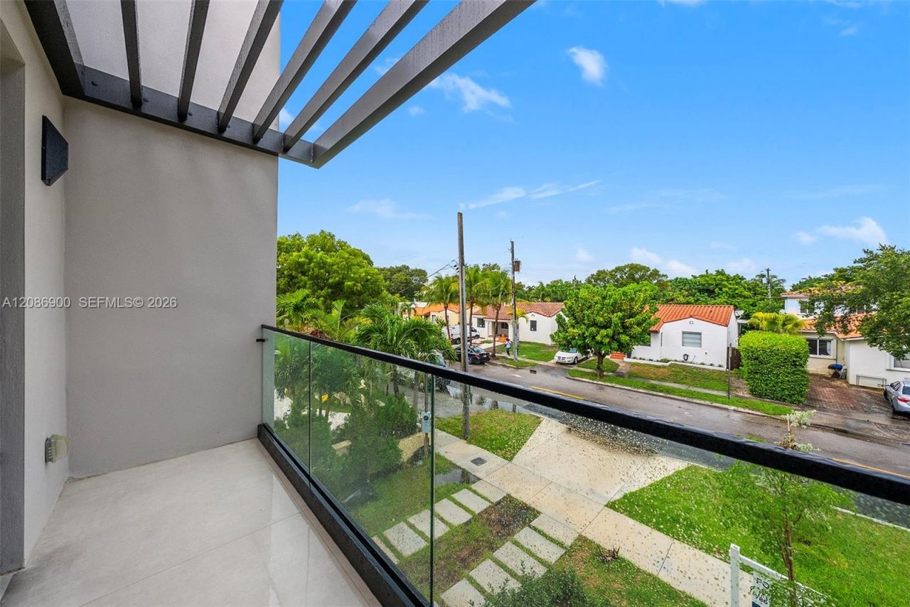 1502 SW 19th St, Miami, FL 33145 Photo
