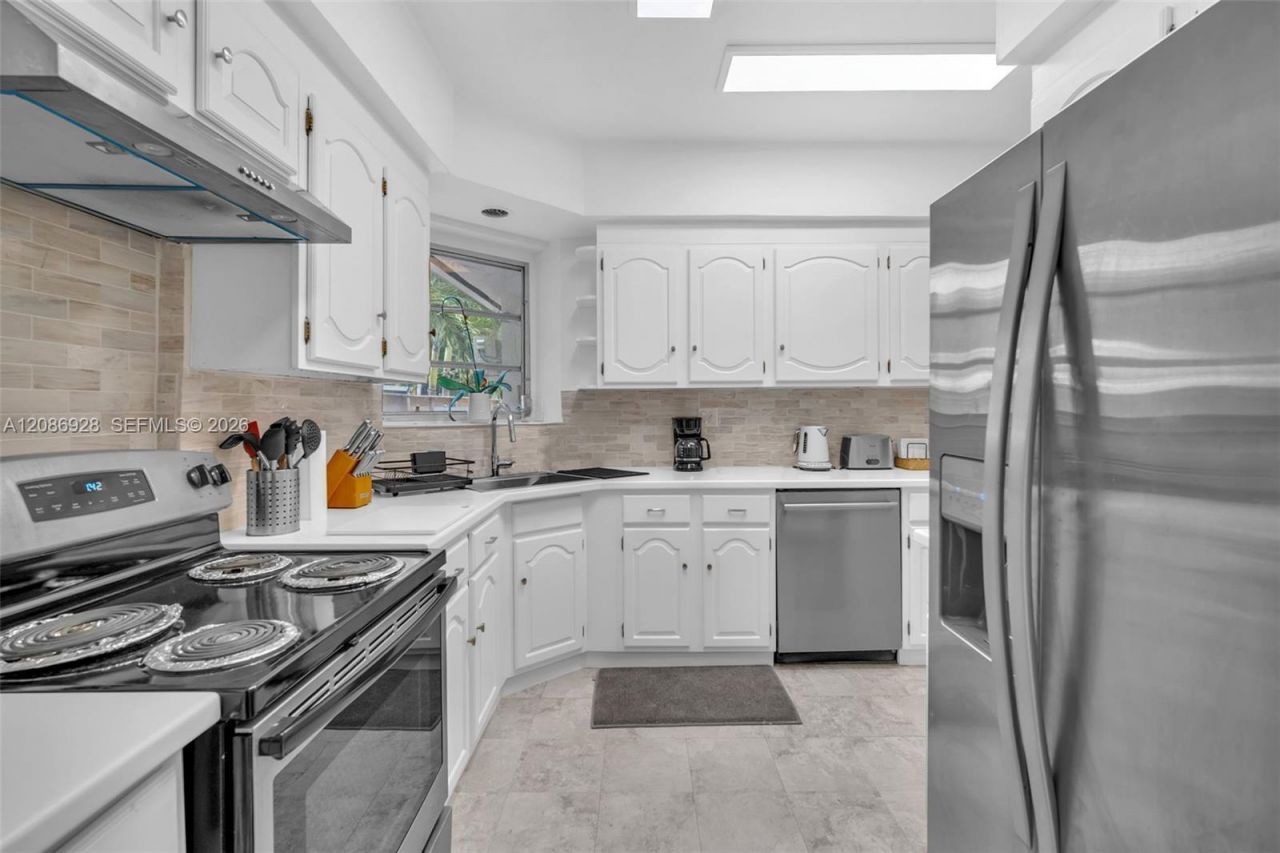 801 SW 24th Rd, Miami, FL 33129 Photo