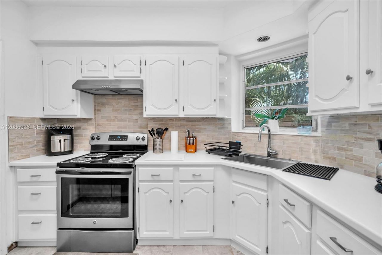 801 SW 24th Rd, Miami, FL 33129 Photo
