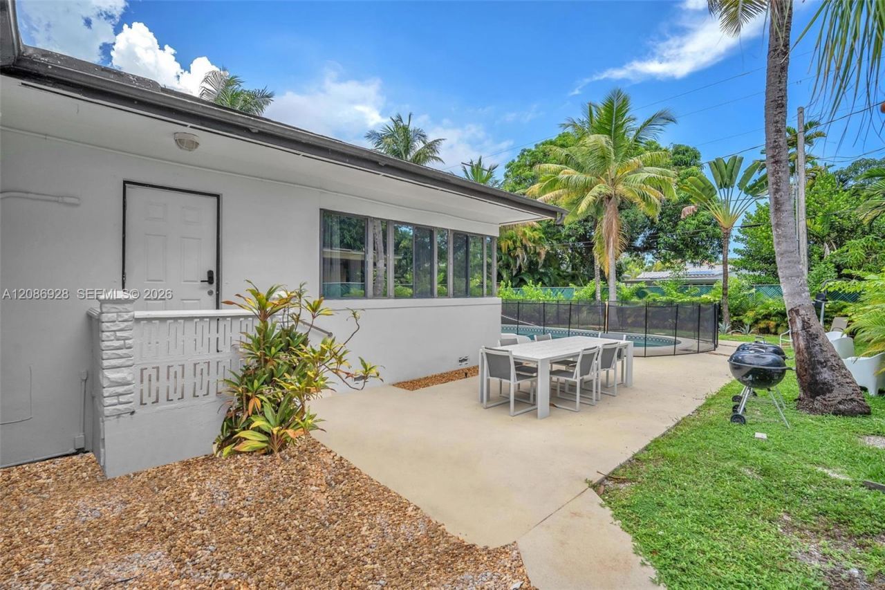 801 SW 24th Rd, Miami, FL 33129 Photo