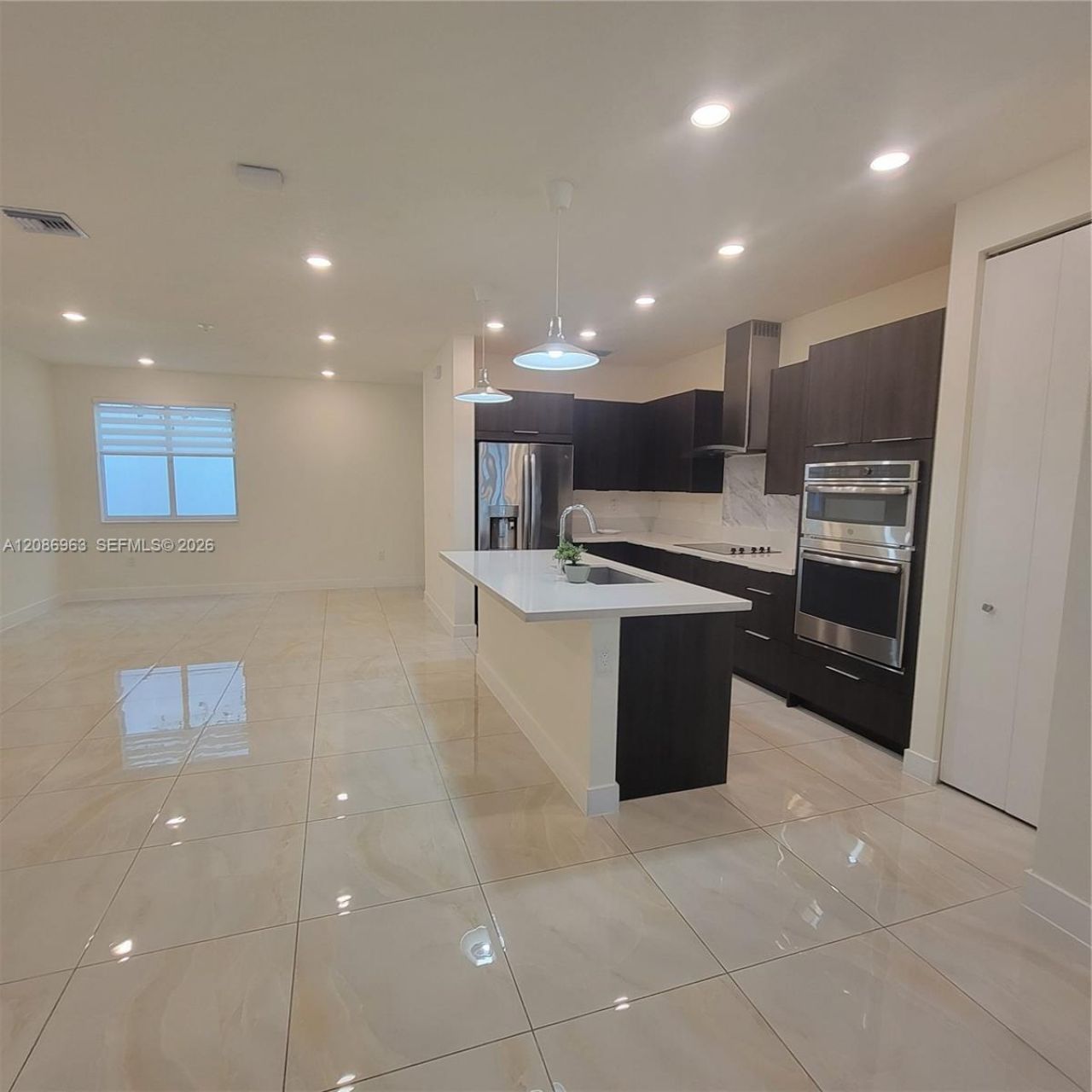 10275 NW 66th St, Doral, FL 33178 Photo