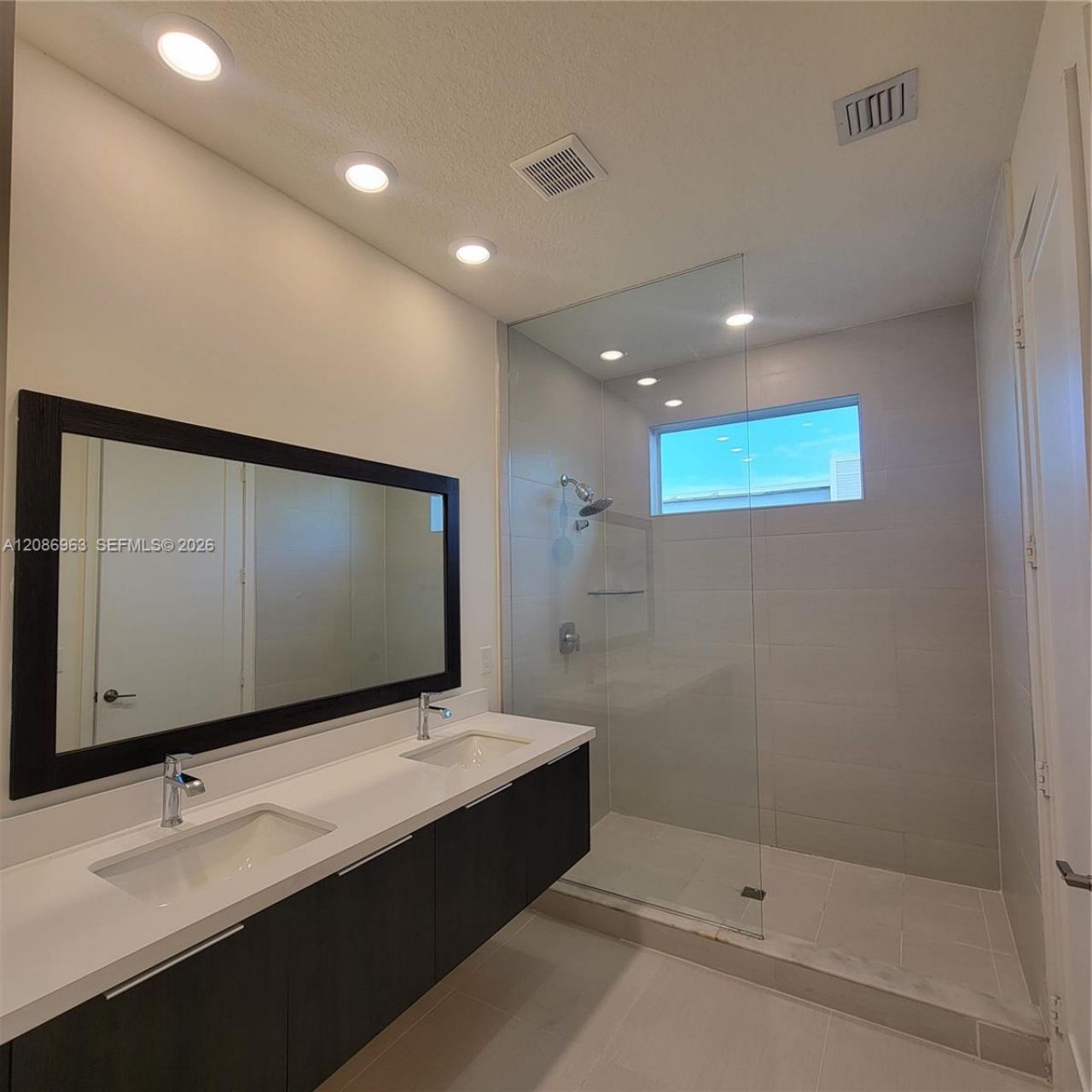 10275 NW 66th St, Doral, FL 33178 Photo
