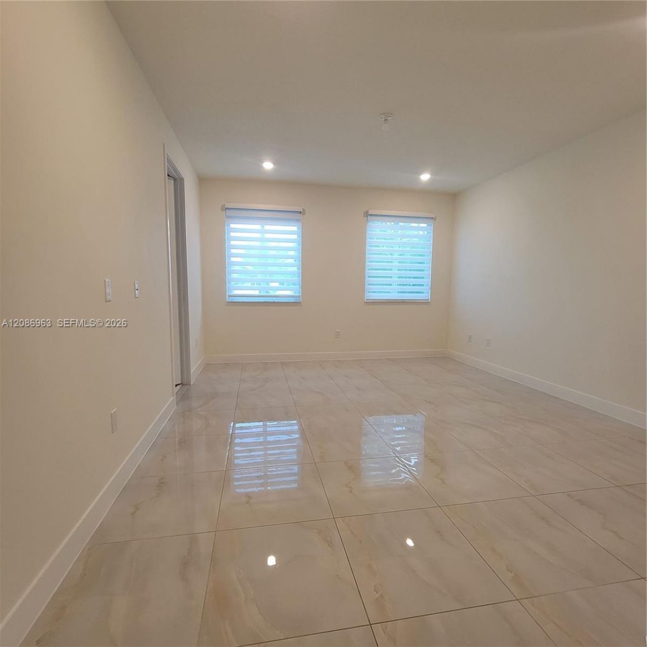 10275 NW 66th St, Doral, FL 33178 Photo