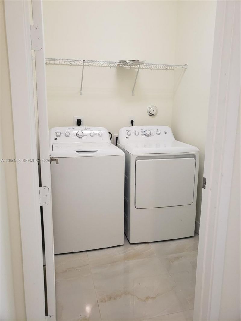 10275 NW 66th St, Doral, FL 33178 Photo