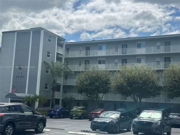 2226 N Cypress Bend Dr, Unit 505, Pompano Beach, FL 33069