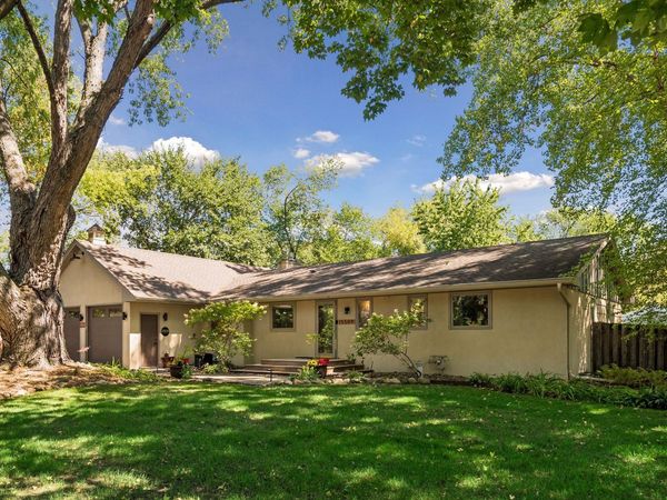 15509 Holdridge Road E, Wayzata, MN 55391