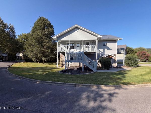2039 Slippery Rock Circle, Sevierville, TN 37862