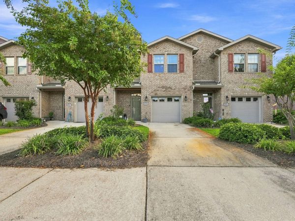 8825 Brown Pelican Circle, Navarre, FL 32566