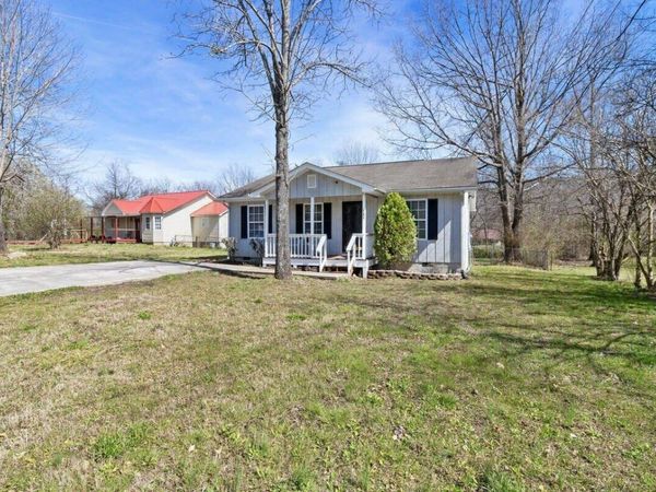 185 Oak Avenue, Trenton, GA 30752