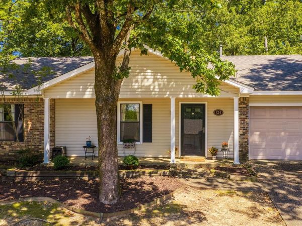 124 Point West Circle , Little Rock, AR 72211