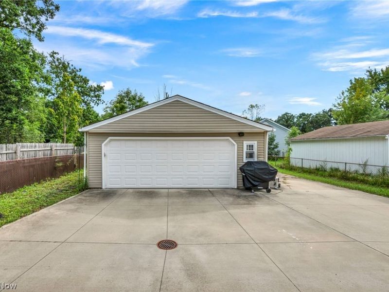 1175 Lloyd Avenue, Aurora, OH 44202 Photo 3