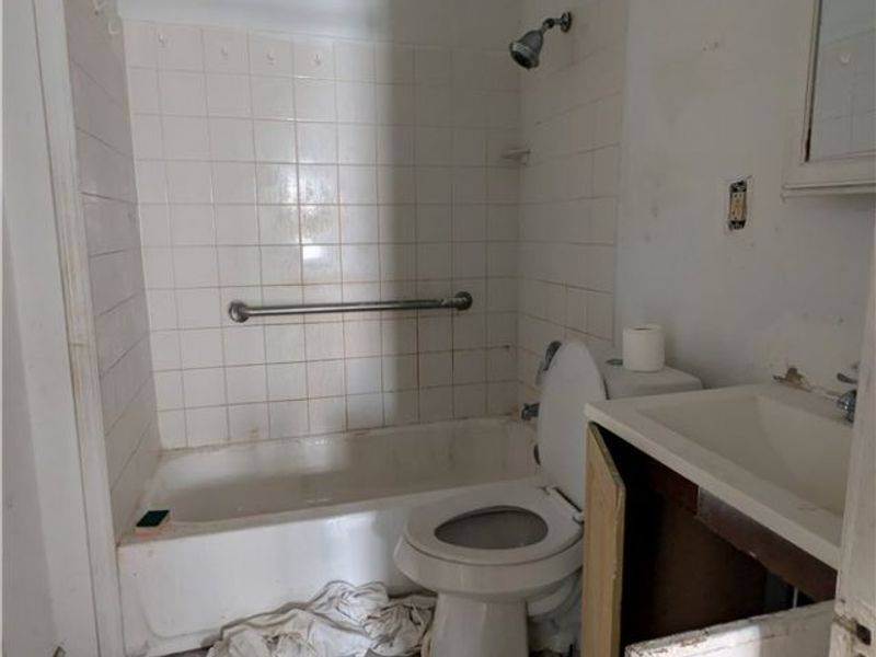 4015 E 142nd Street, Cleveland, OH 44128 Photo 4