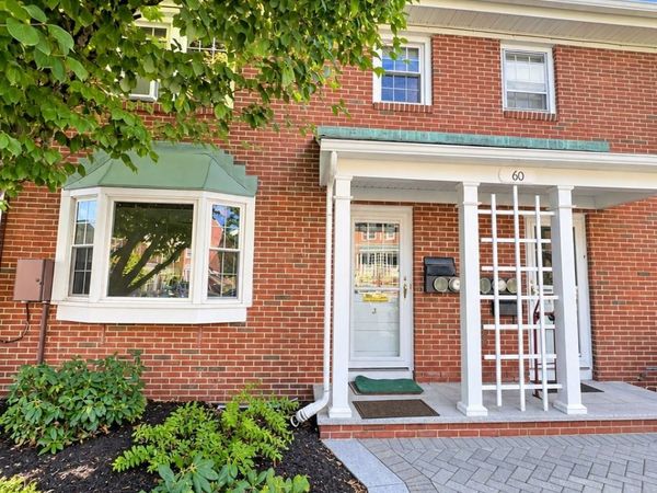 60 Lake Street, Unit J, Winchester, MA 01890