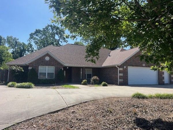 503 Tunbridge Drive , Bentonville, AR 72712