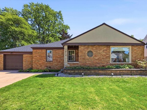 1019 REDWOOD DRIVE, Green Bay, WI 54304