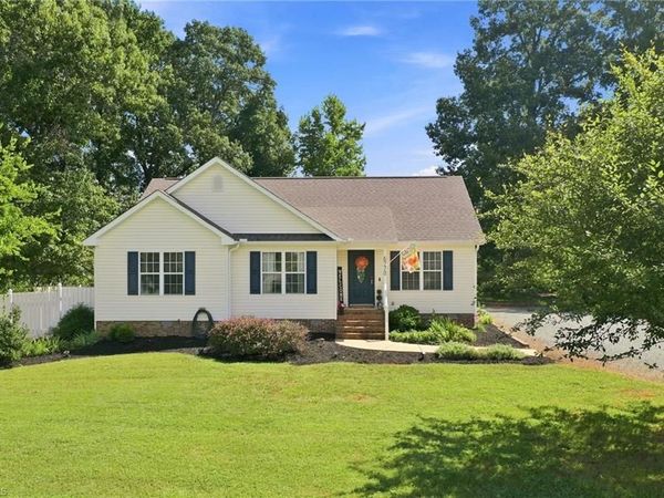 6770 Cottonwood Drive, Snow Camp, NC 27349