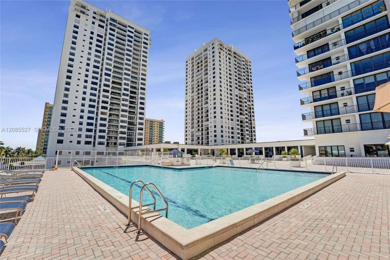 2301 S Ocean Dr, Unit 1608, Hollywood, FL 33019 Photo