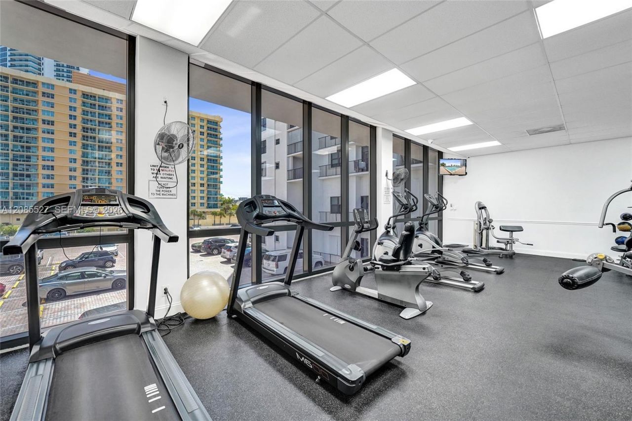 2301 S Ocean Dr, Unit 1608, Hollywood, FL 33019 Photo