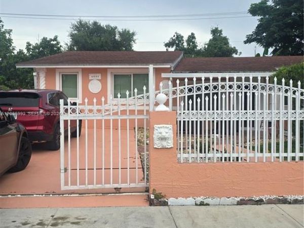 2911 NW 163rd St, Miami Gardens, FL 33054