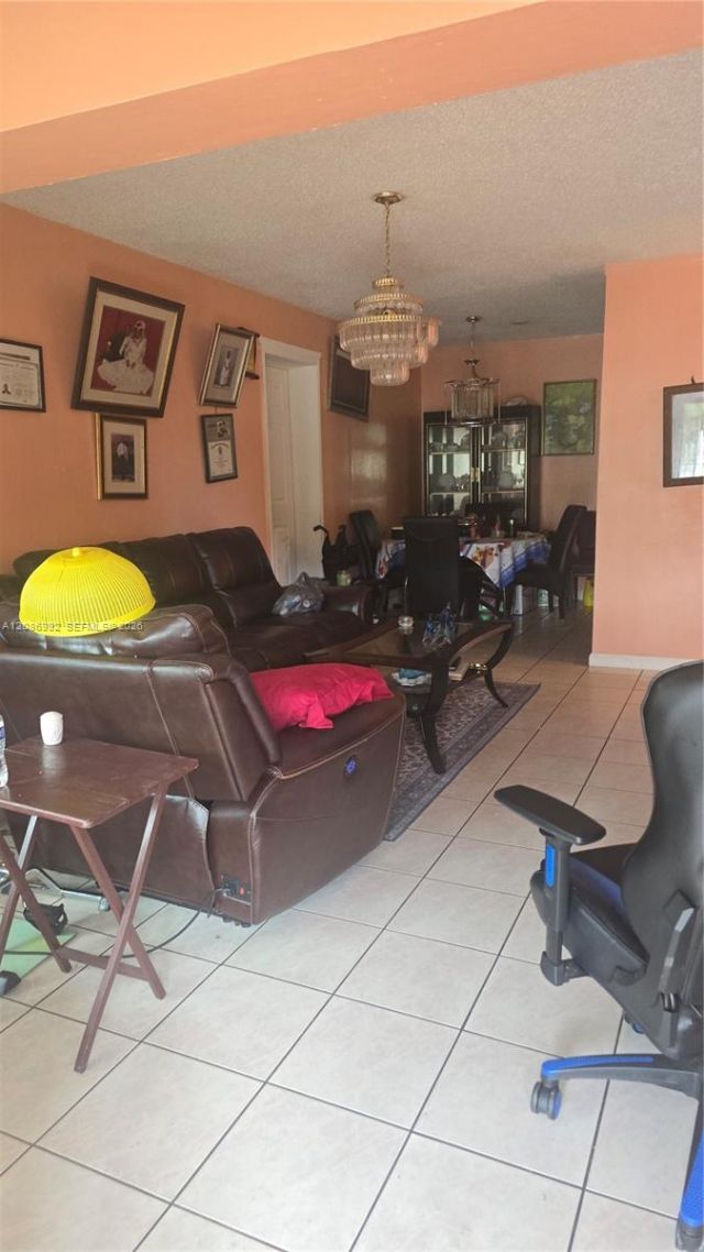 2911 NW 163rd St, Miami Gardens, FL 33054 Photo