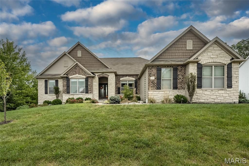 101 Castlewood Estates Drive, O Fallon, MO 63368 Main Photo