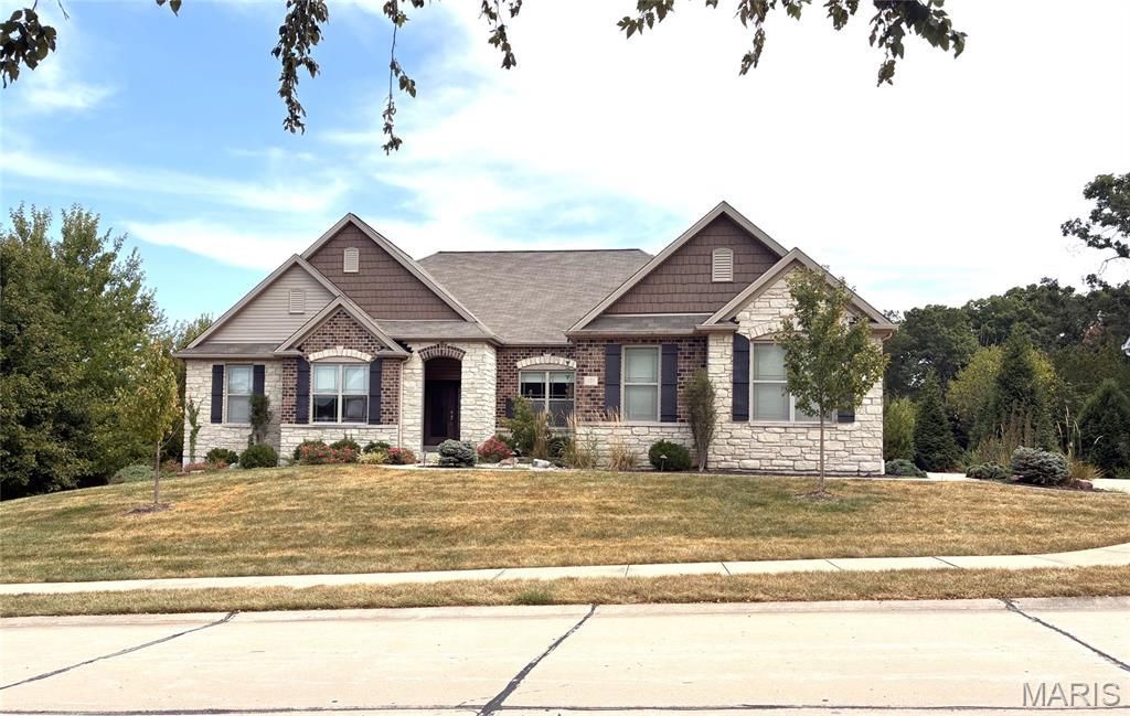 101 Castlewood Estates Drive , O Fallon, MO 63368 Main Photo
