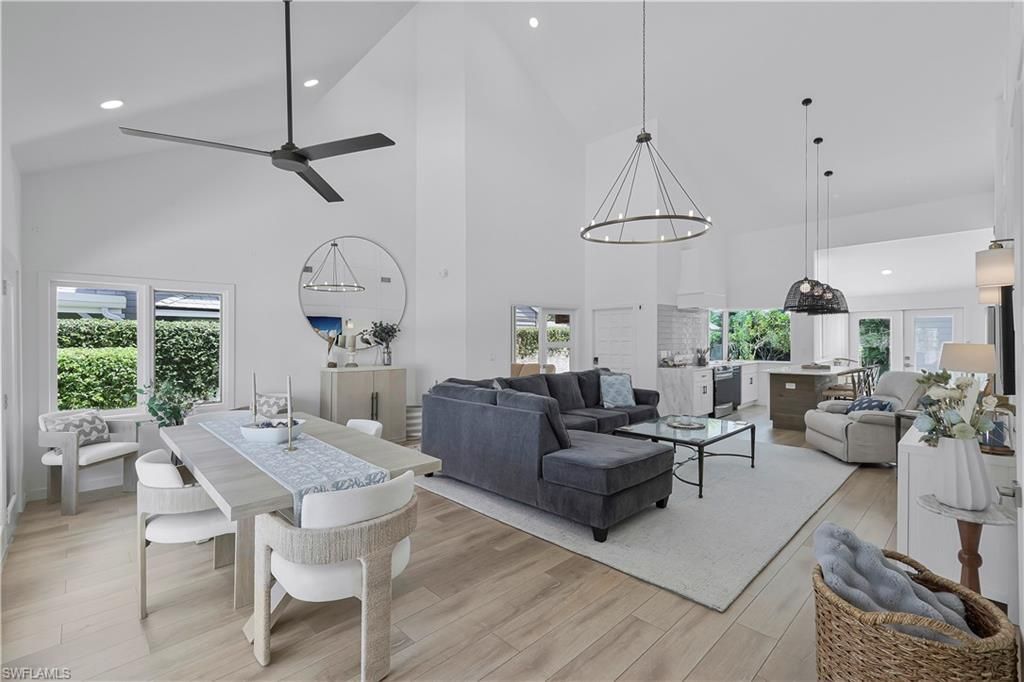 651 Bridgeway Ln, Unit 1, Naples, FL 34108 Photo