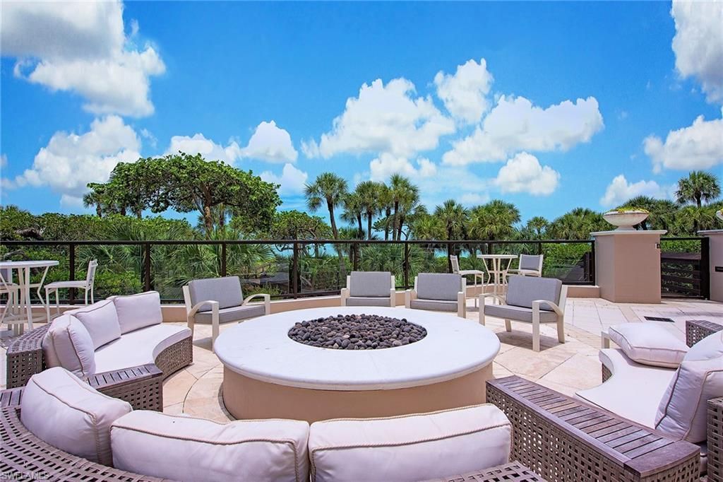 8665 Bay Colony Dr, Unit 201, Naples, FL 34108 Photo
