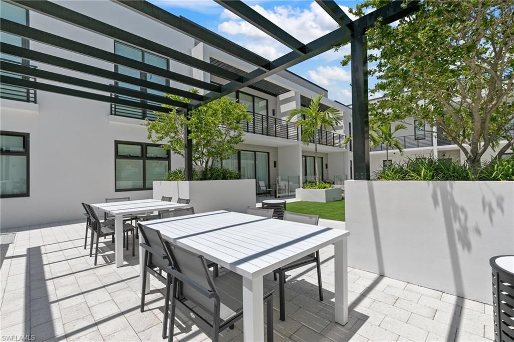 850 Central Ave, Unit 207, Naples, FL 34102 Photo
