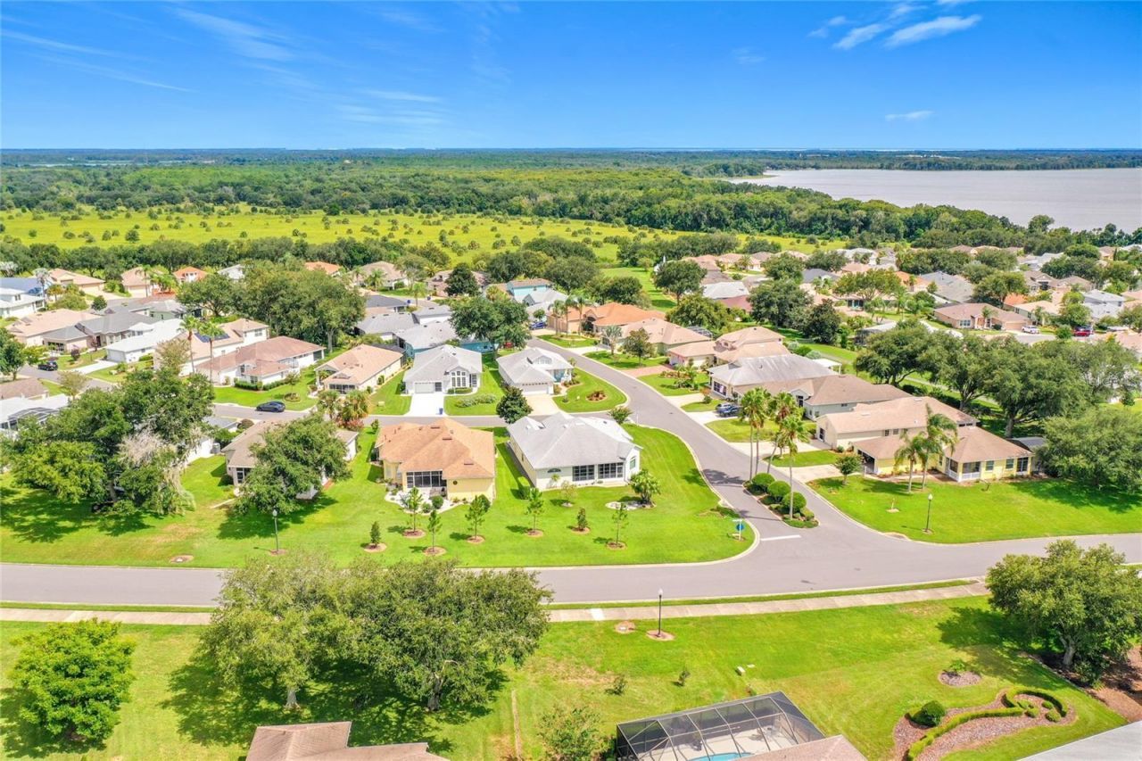 5693 Gulf Stream Street, Tavares, FL 32778 Photo