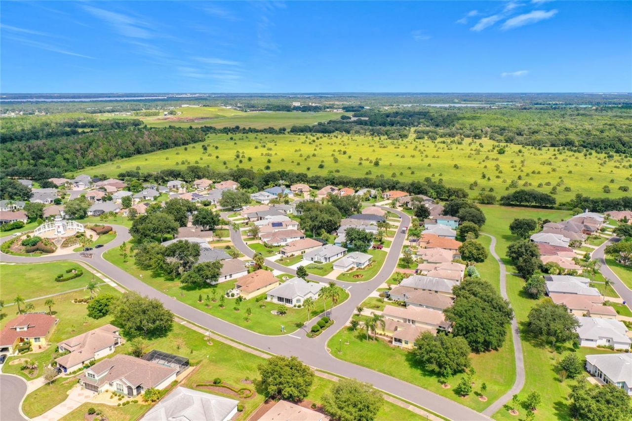 5693 Gulf Stream Street, Tavares, FL 32778 Photo