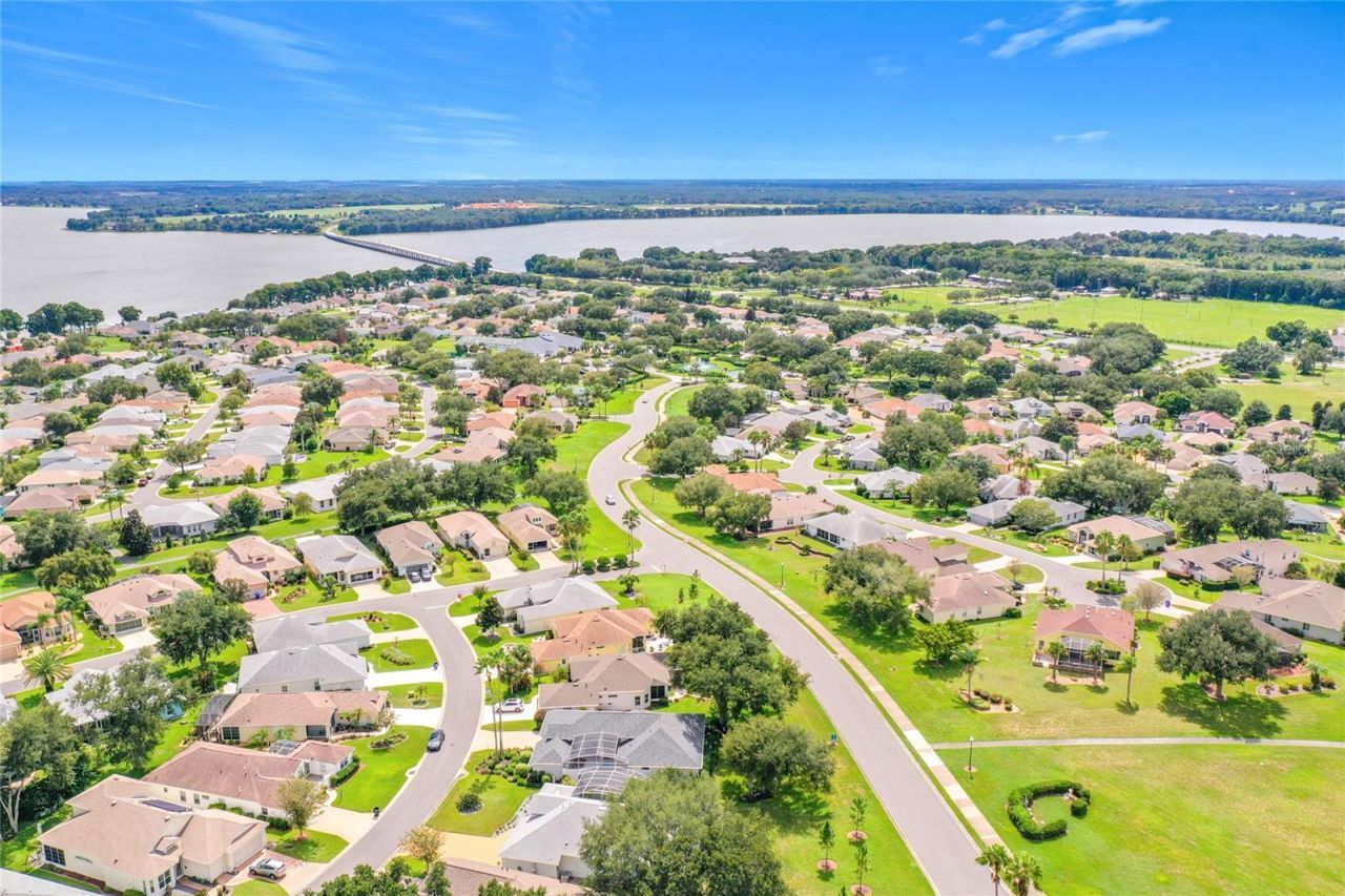 5693 Gulf Stream Street, Tavares, FL 32778 Photo