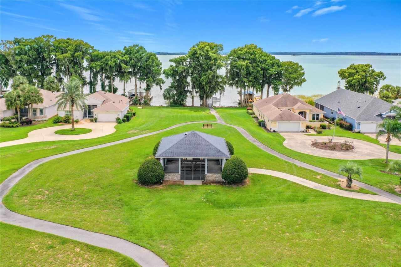5693 Gulf Stream Street, Tavares, FL 32778 Photo