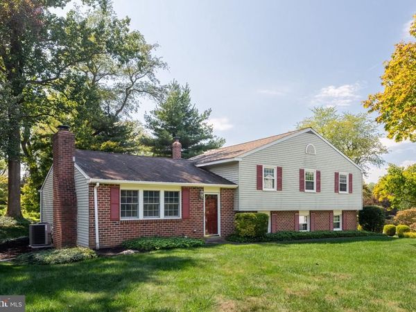 1560 GREENLAWN ROAD , PAOLI, PA 19301