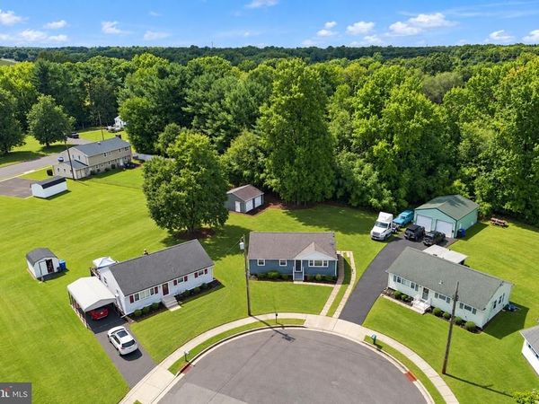 20 DONNA DRIVE, PEDRICKTOWN, NJ 08067