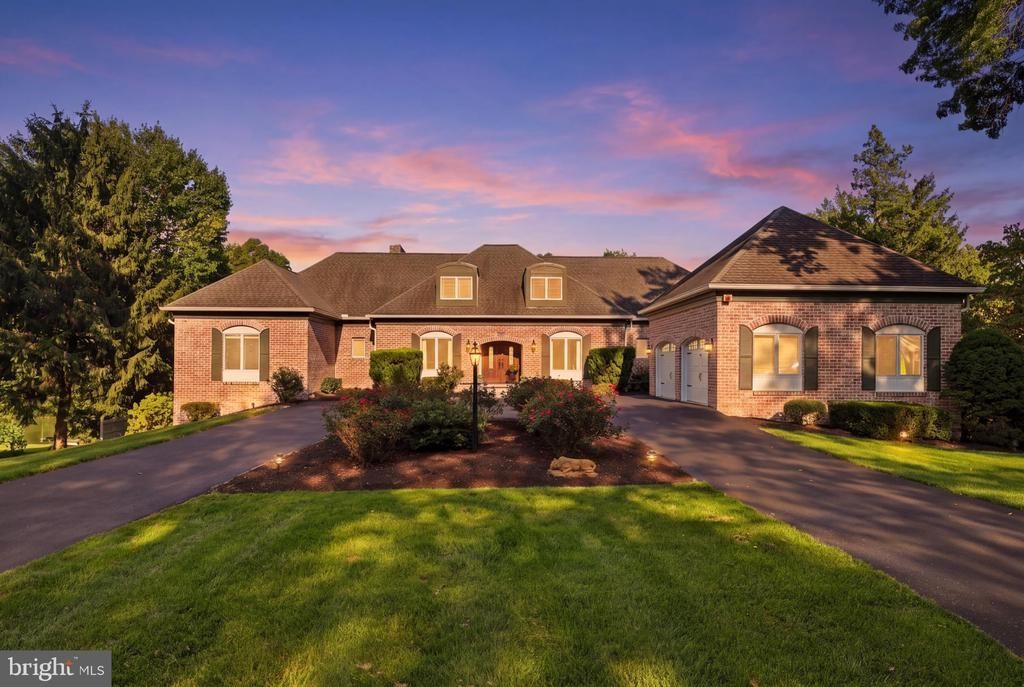 21 EASTGATE DRIVE, CAMP HILL, PA 17011